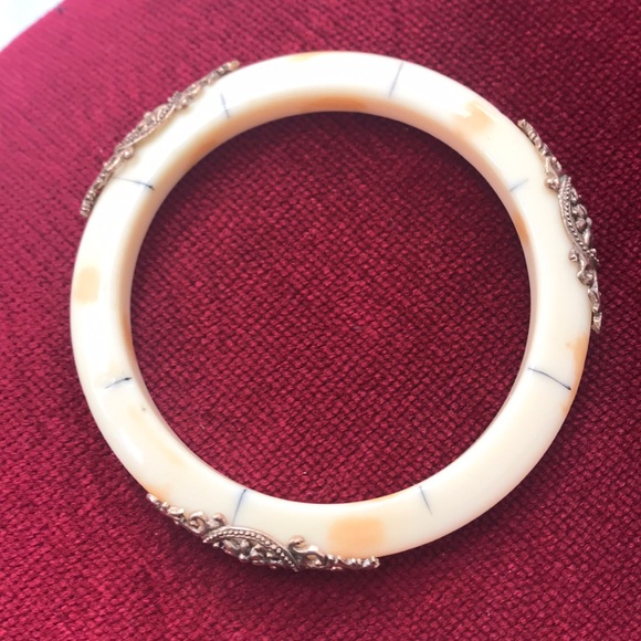 Vintage, bone  bangle - Picture 3 of 4